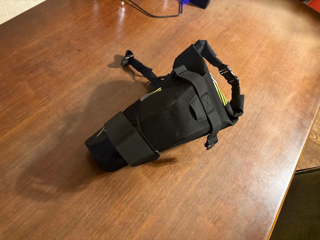APIDURA サドルバッグ 【RACING SADDLE PACK 5L)