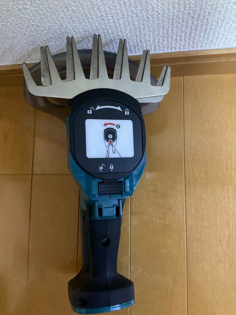 マキタ(Makita) １６０ミリ充電式芝生バリカン 18V3Ah バッテリ