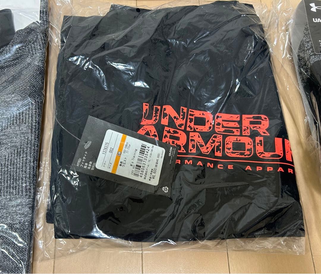 新品!! アンダーアーマー Sサイズ 福袋