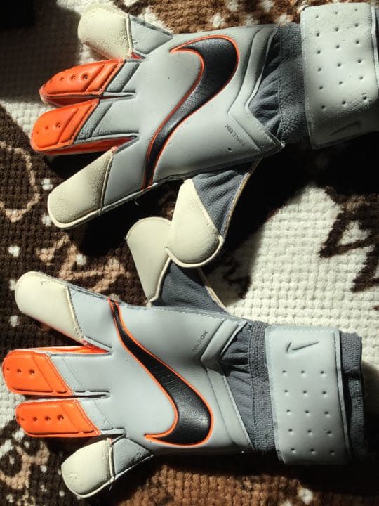 破格！！NIKEキーパーグローブ プーマ キーパーグローブ まとめ売り