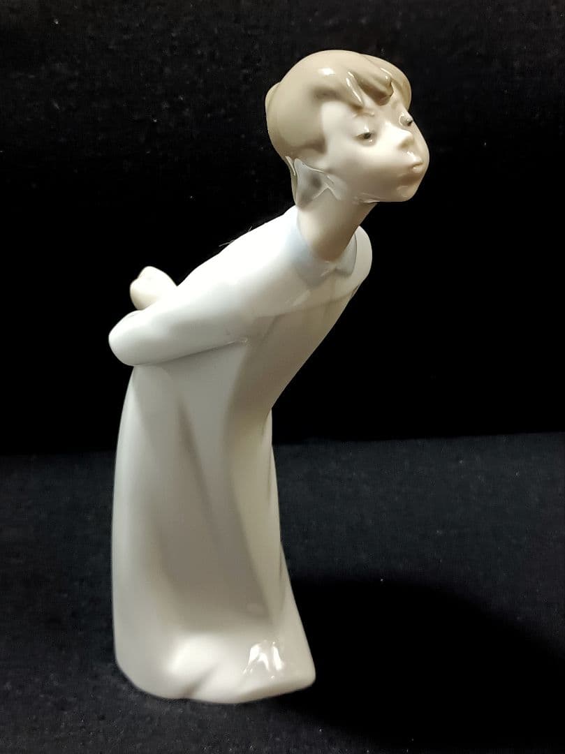 【美品】リヤドロ キスする少年 LLADRO フィギュリン 陶器人形 置物