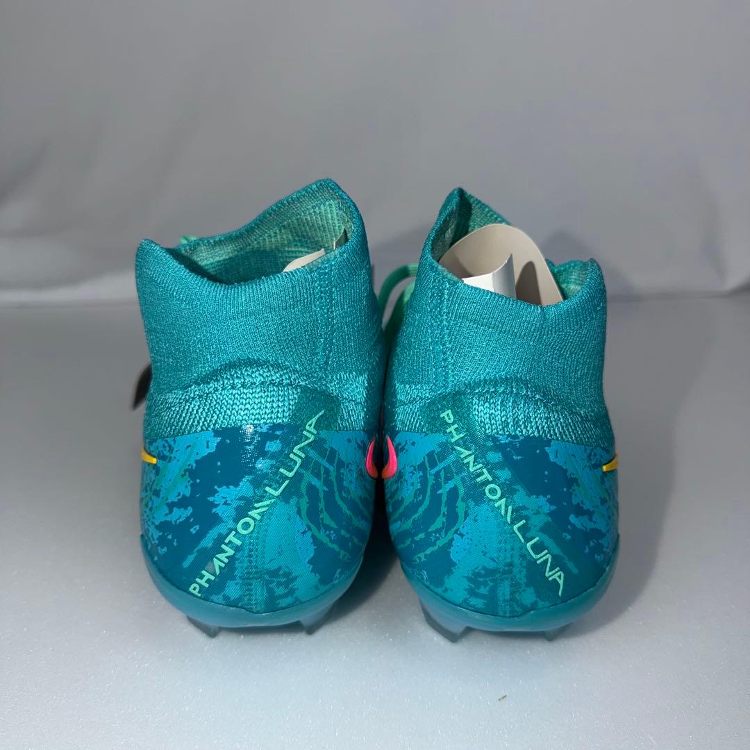 新品 NIKE PHANTOM LUNA 2 ELITE LV8 FG