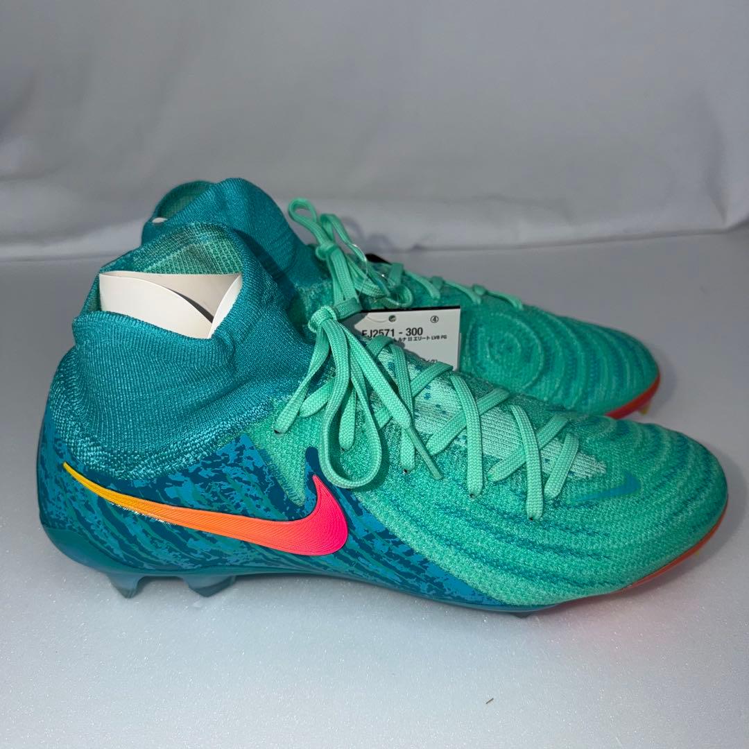 新品 NIKE PHANTOM LUNA 2 ELITE LV8 FG