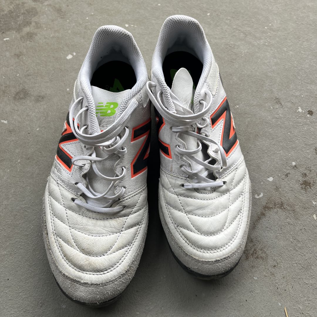 New Balance サッカーシューズ ホワイト/オレンジ