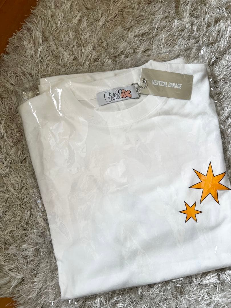 ミュージシャン FANTASTICS buddix Bee Printed SS Tee