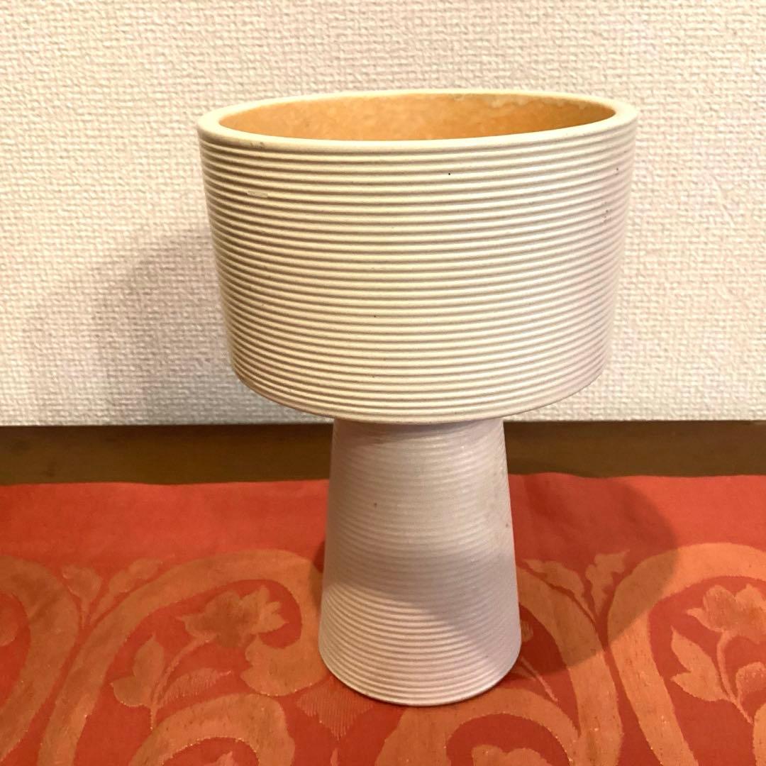 草月流花器 ベージュ系コンポート型 二種 ヴィンテージ