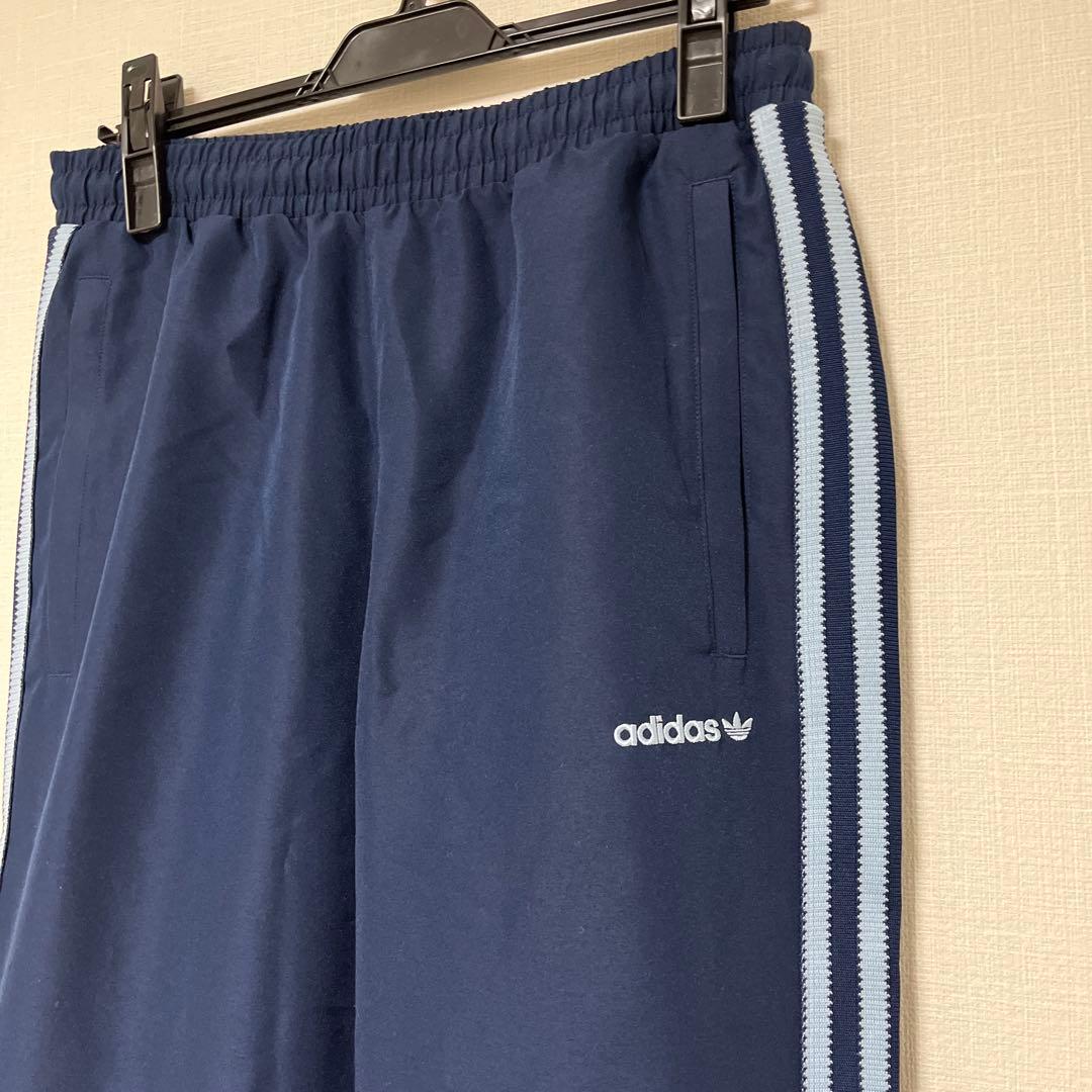 美品　adidas ネイビー ジャージパンツ 3本ライン　スポーツウェア