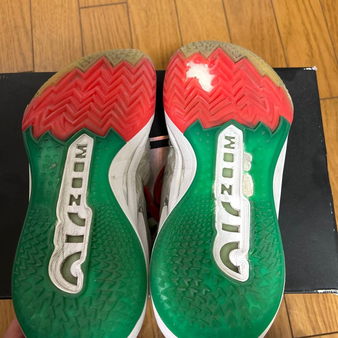 GT 2クリスマスカラーバスケットボールシューズ グレー/レッド