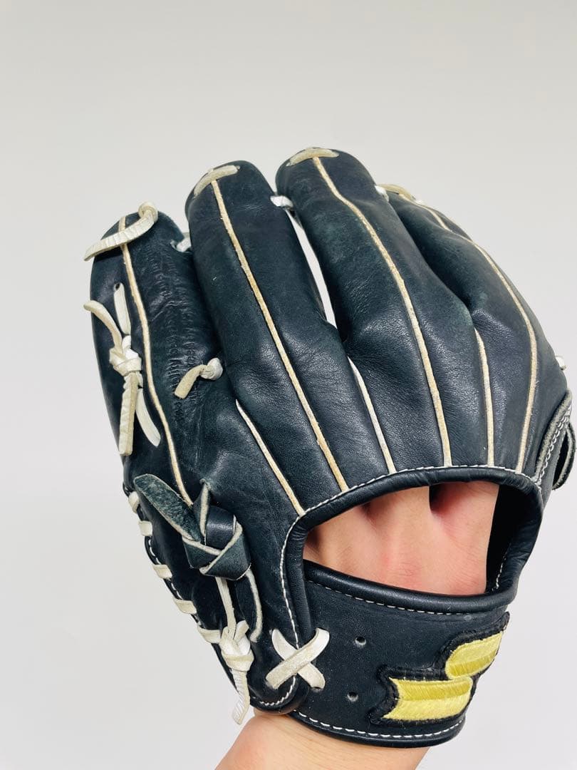 【美品】SSK エスエスケー　軟式野球用　内野手用 黒色　白色　グローブ　野球