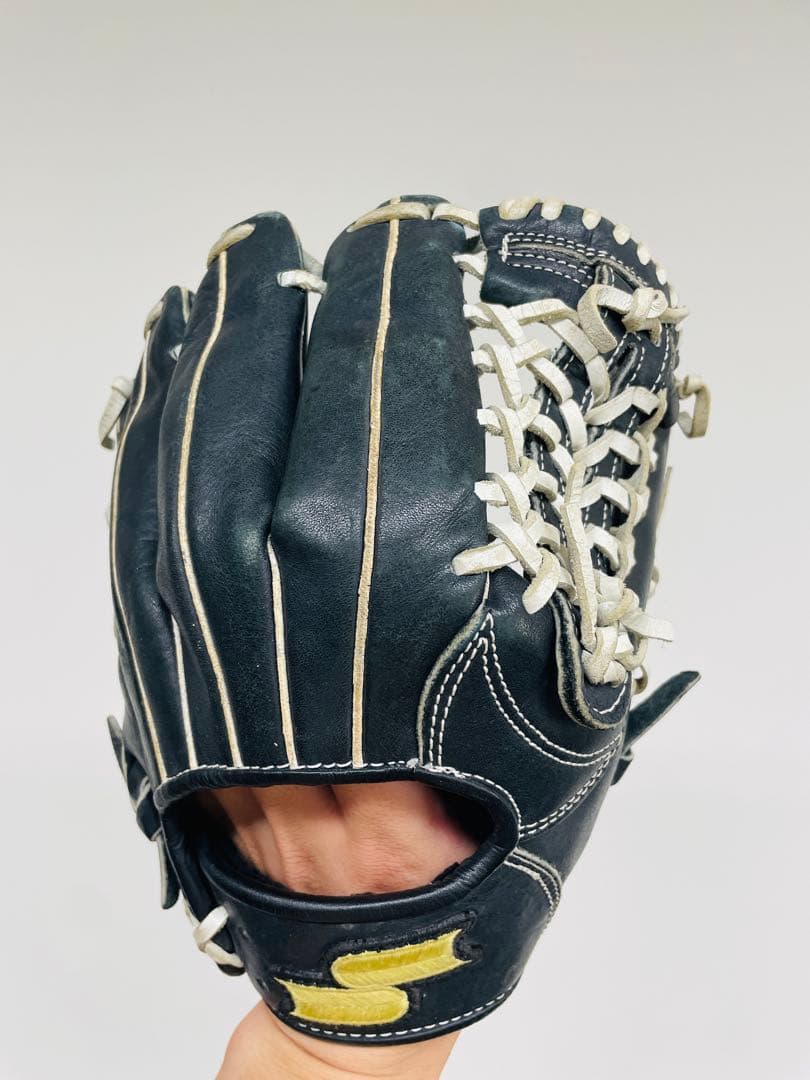 【美品】SSK エスエスケー　軟式野球用　内野手用 黒色　白色　グローブ　野球