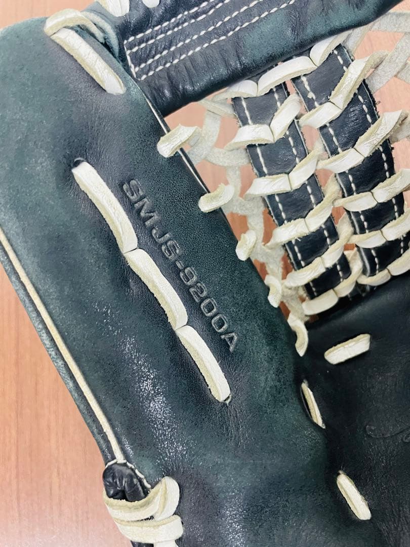 【美品】SSK エスエスケー　軟式野球用　内野手用 黒色　白色　グローブ　野球