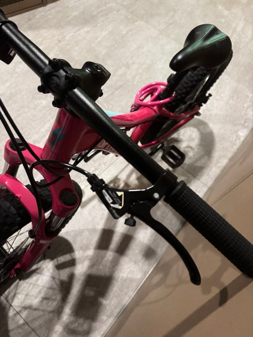キッズバイク ピンク SPECIALIZED riprock
