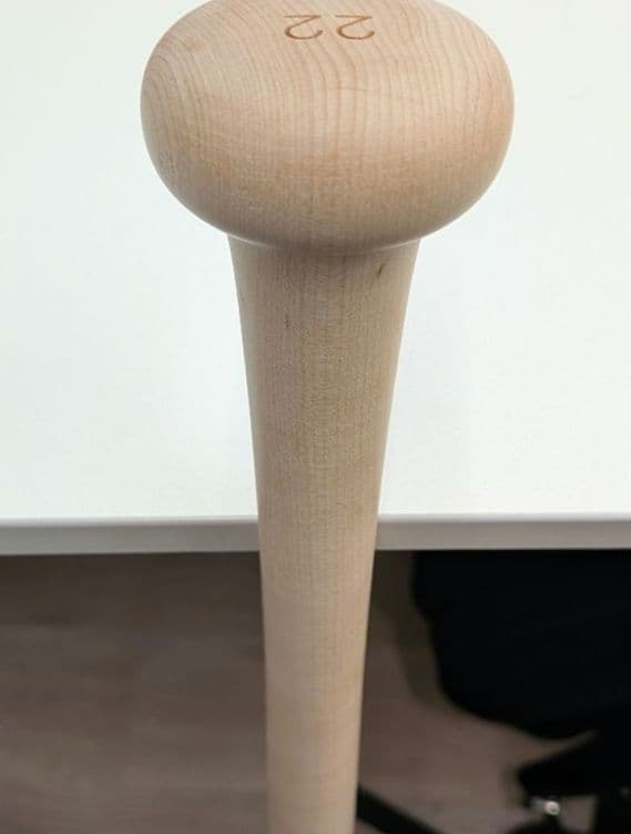 ・モデル:雄平モデル・ 素材︰メイプル・サイズ:85センチ ・カラー:ナチュラル