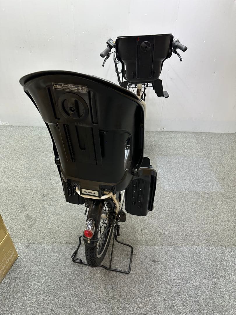 人気な車種　パナソニックギュットアニーズ　3人乗り　チャイルドシート付き　買い得