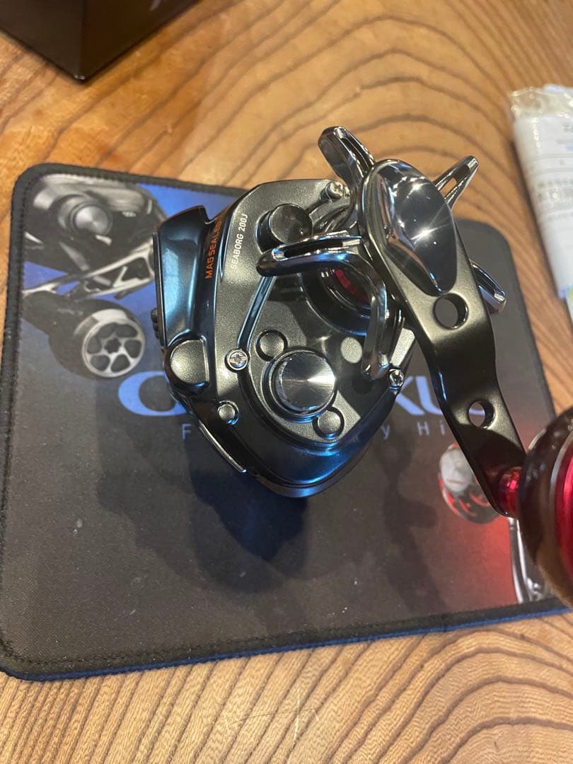 DAIWA SEABORG 200J 電動リール
