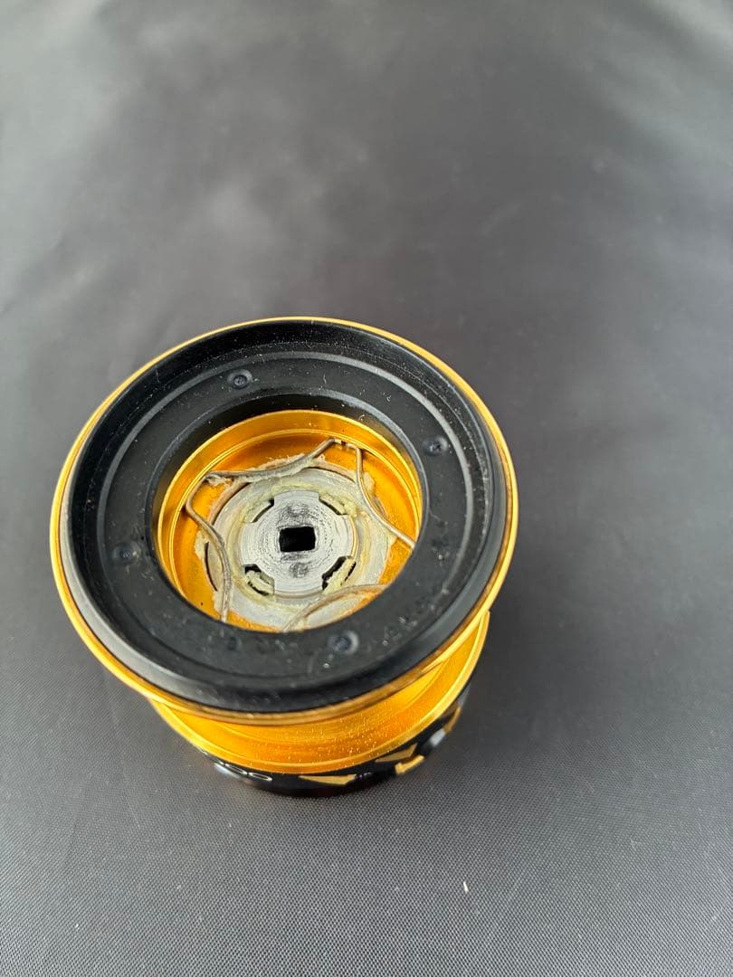 シマノ 20 ツインパワー C3000 純正スプール【実用品・エッジ小傷あり】