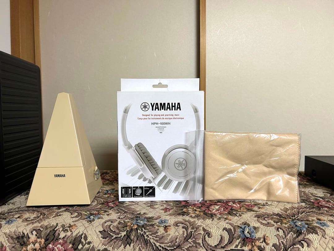 YAMAHA サイレントピアノ 88鍵 黒　YU3 SXG ヘッドホン付き
