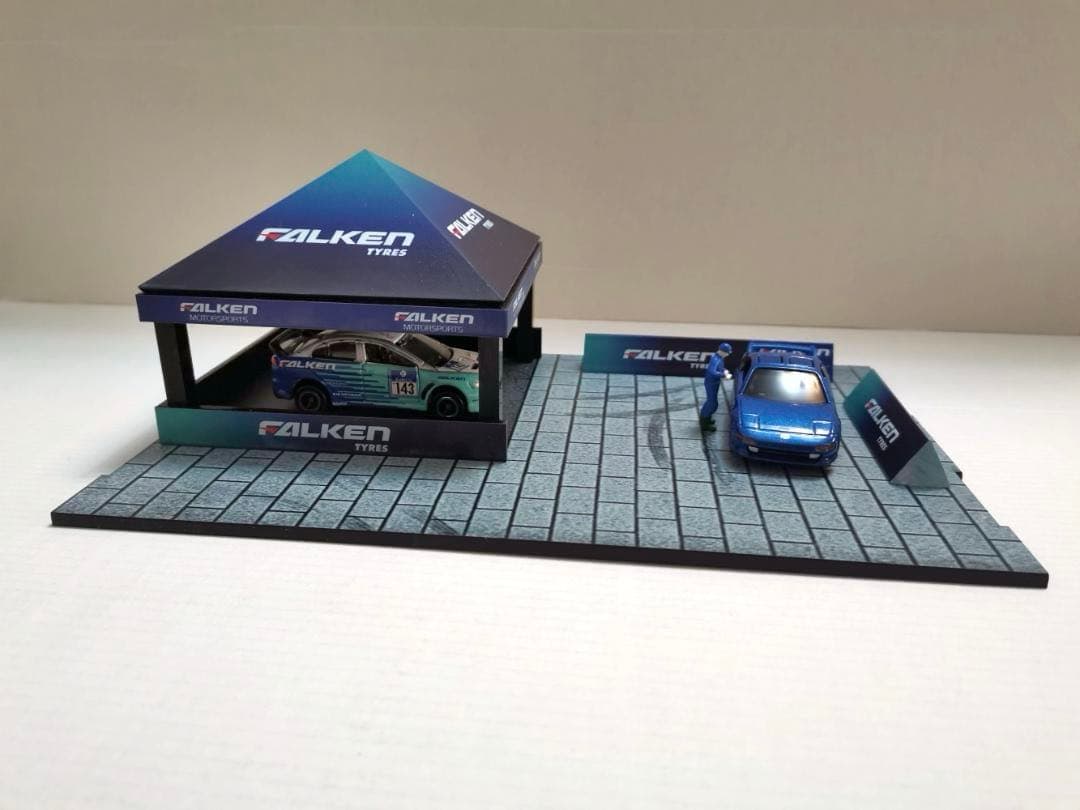 1/64 FALKEN展示ブース ミニカージオラマ　(53A)