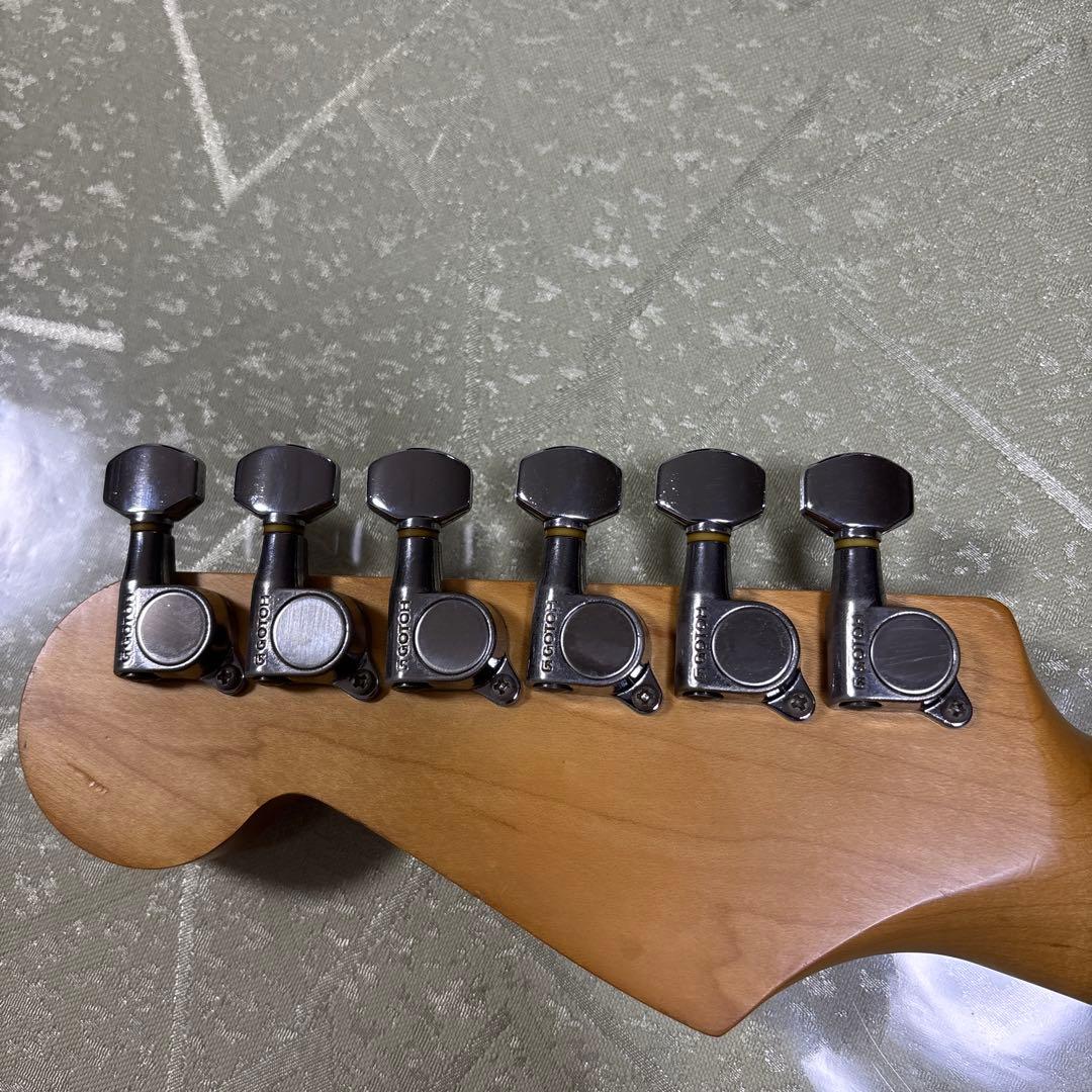 ジャパンヴィンテージ　Squier ストラト　日本製　(ネックを外して発送)