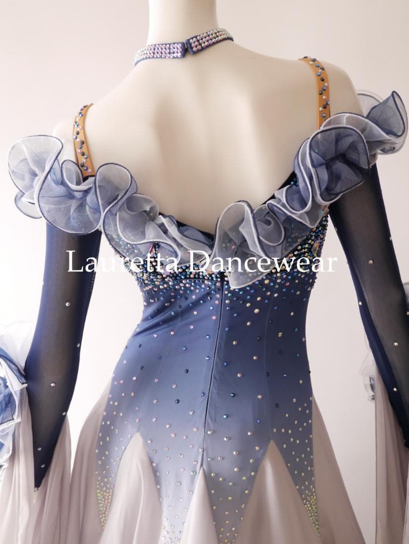 新品✨ラウレッタ 社交ダンスドレス ブルーアッシュ M 高級仕様 競技 デモ対応