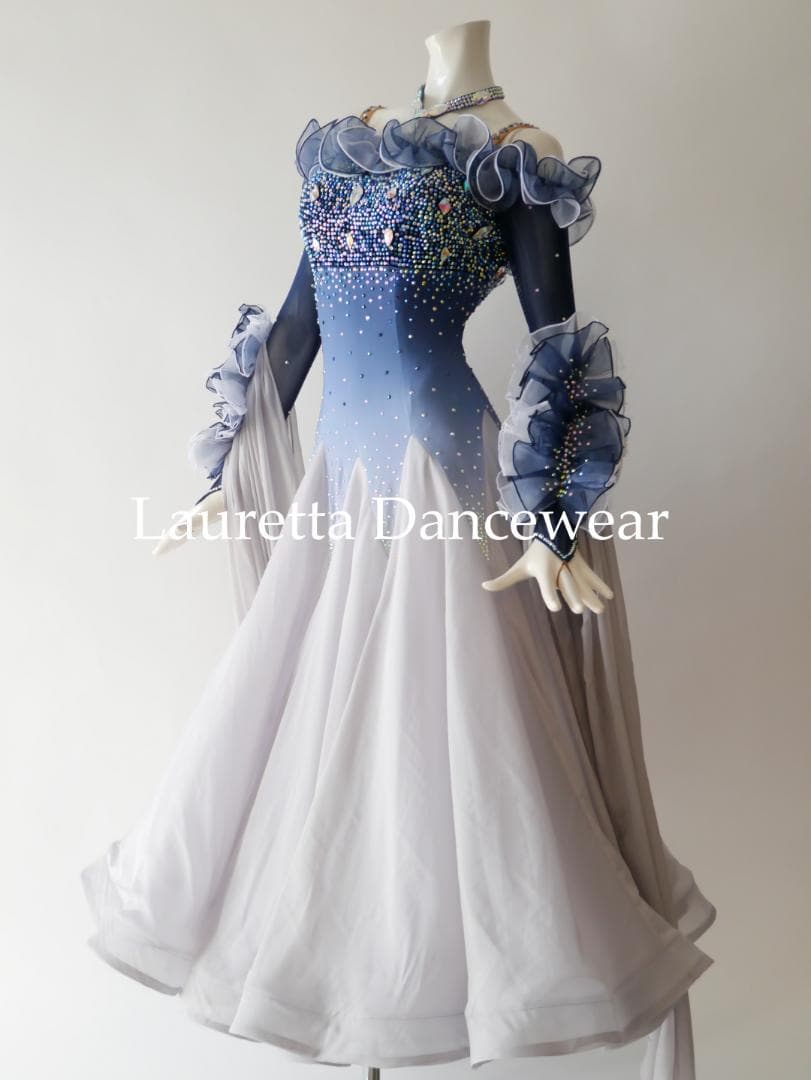 新品✨ラウレッタ 社交ダンスドレス ブルーアッシュ M 高級仕様 競技 デモ対応