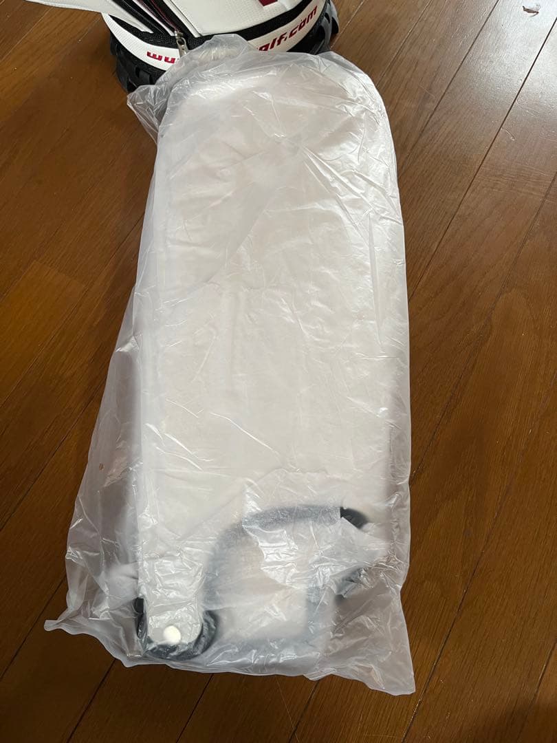 ブリヂストン 宮里藍 引退記念モデル 希少キャディバッグ ヘッドカバー付きです。