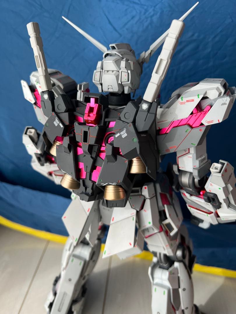 メガサイズ 1/48 ユニコーンガンダム