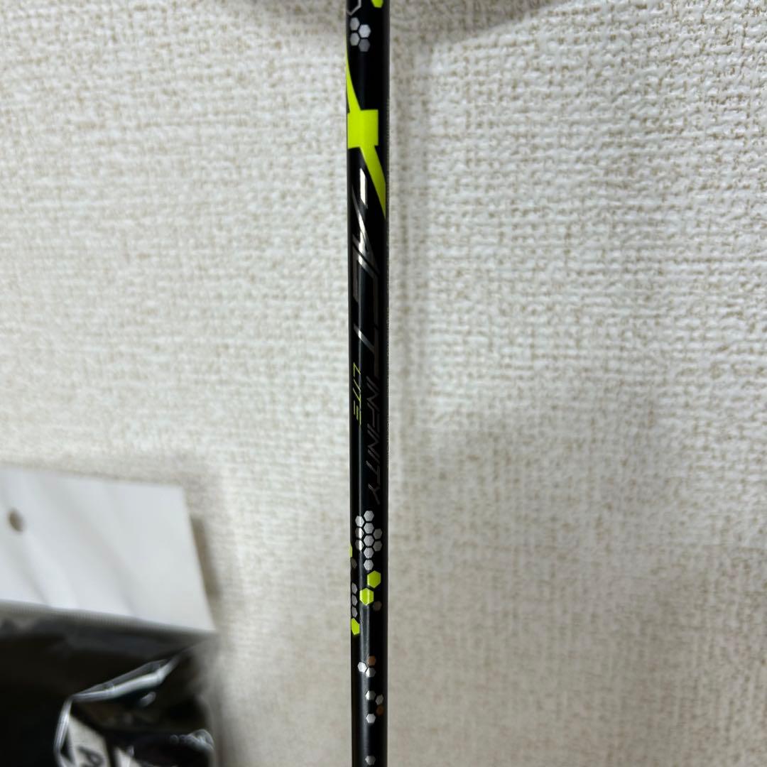 バボラ X-ACT インフィニティ ライト バドミントンラケット ラケットケース