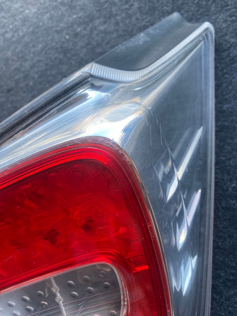 ホンダ フリード GB3/GB4 純正 LEDテールランプ 左右セット