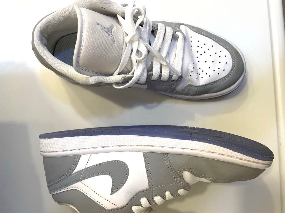 NIKE エアジョーダン1LOW ウルフグレー　24
