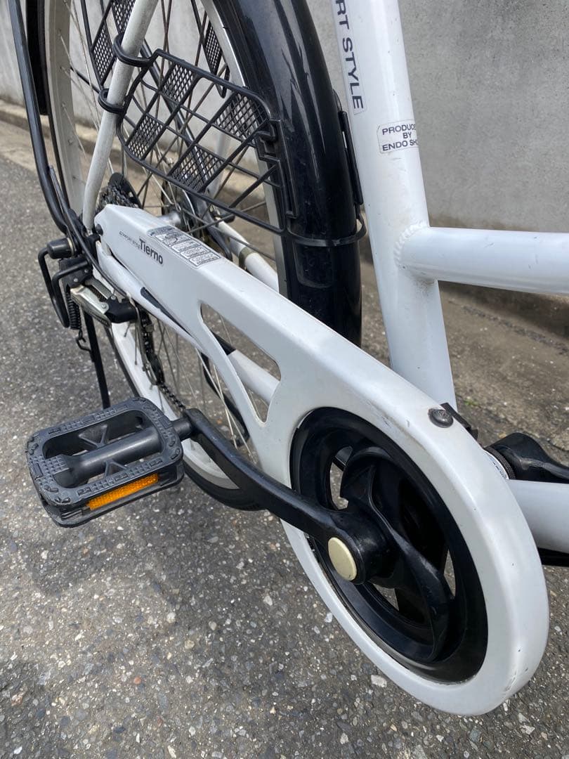 整備済 ギヤ6段 LEDオートライト 26インチ 白 自転車