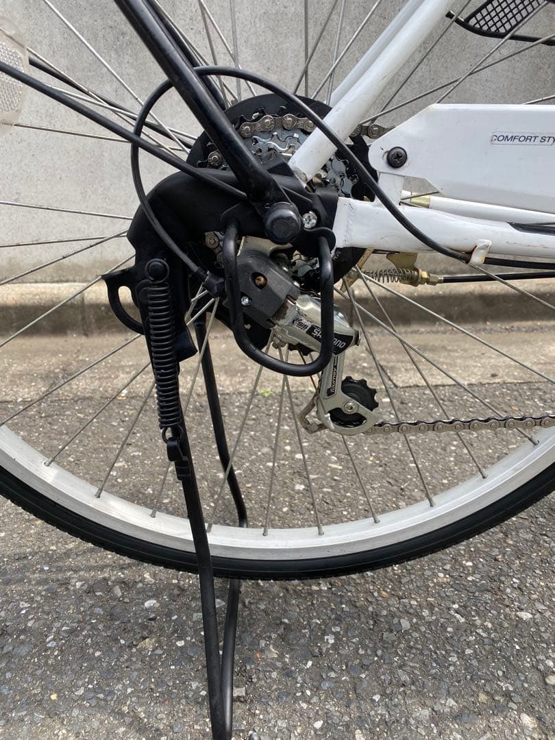 整備済 ギヤ6段 LEDオートライト 26インチ 白 自転車