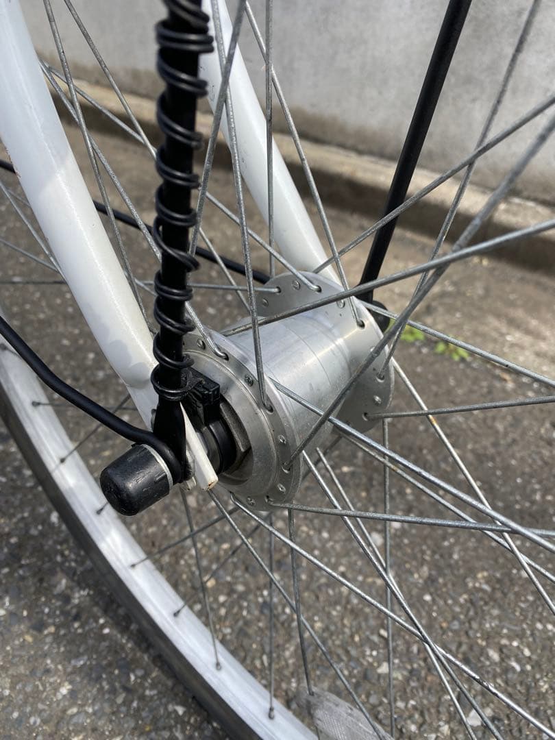整備済 ギヤ6段 LEDオートライト 26インチ 白 自転車