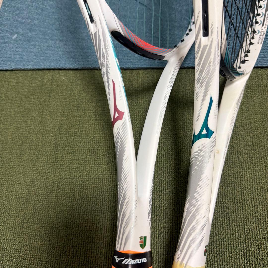 18番 MIZUNOラケット 2本セット