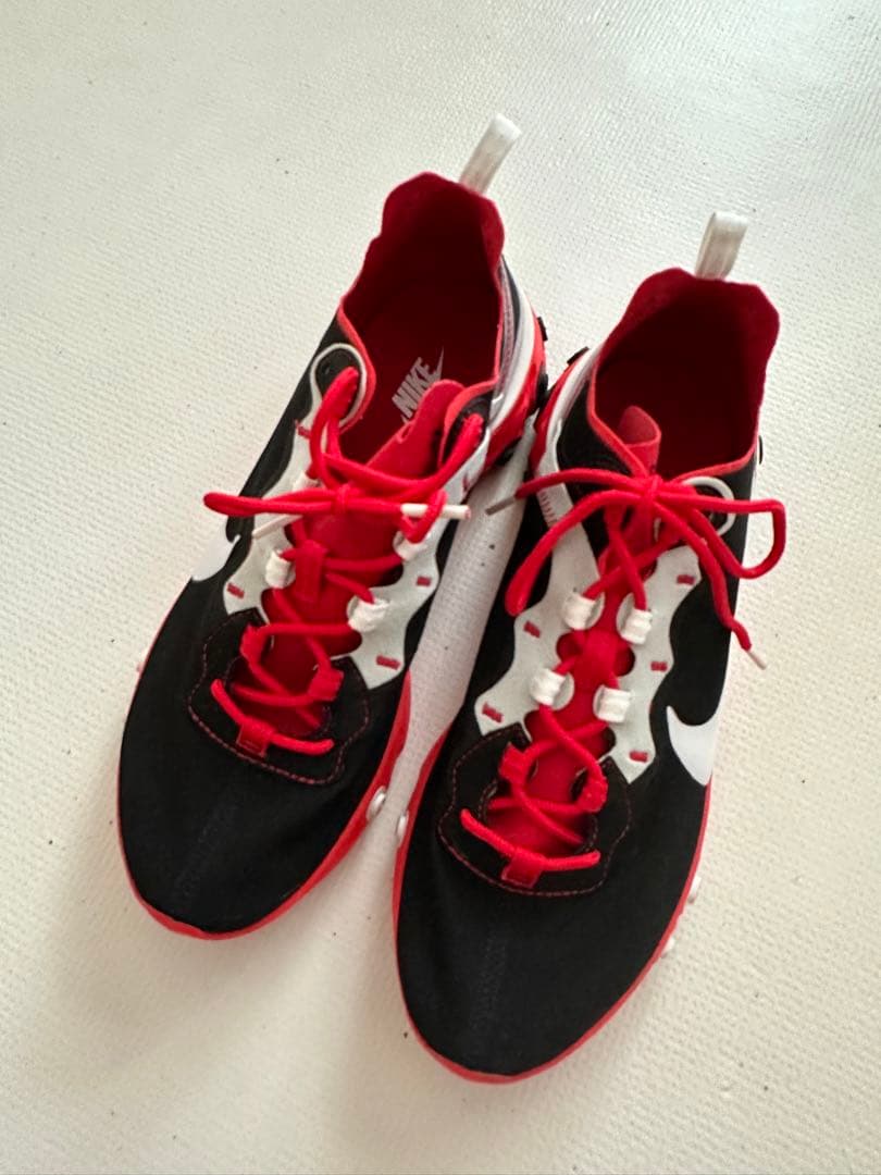 Nike ランニングシューズ 黒/赤