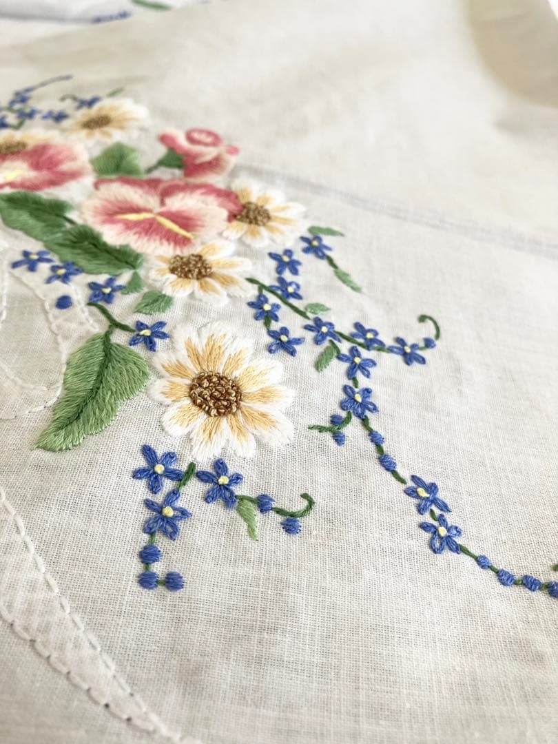 刺繍テーブルクロス85x85cm