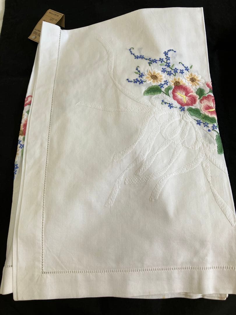 刺繍テーブルクロス85x85cm