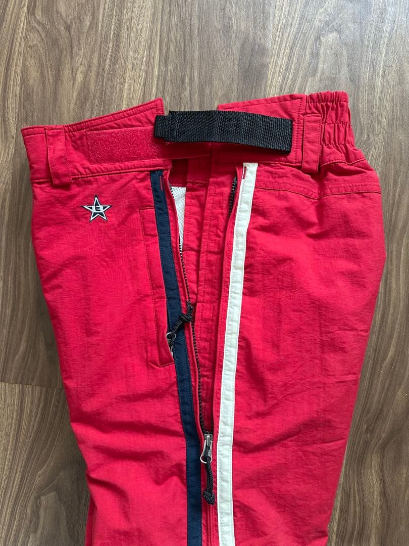 BURTON スノーボードパンツ（ウィメンズ)美品