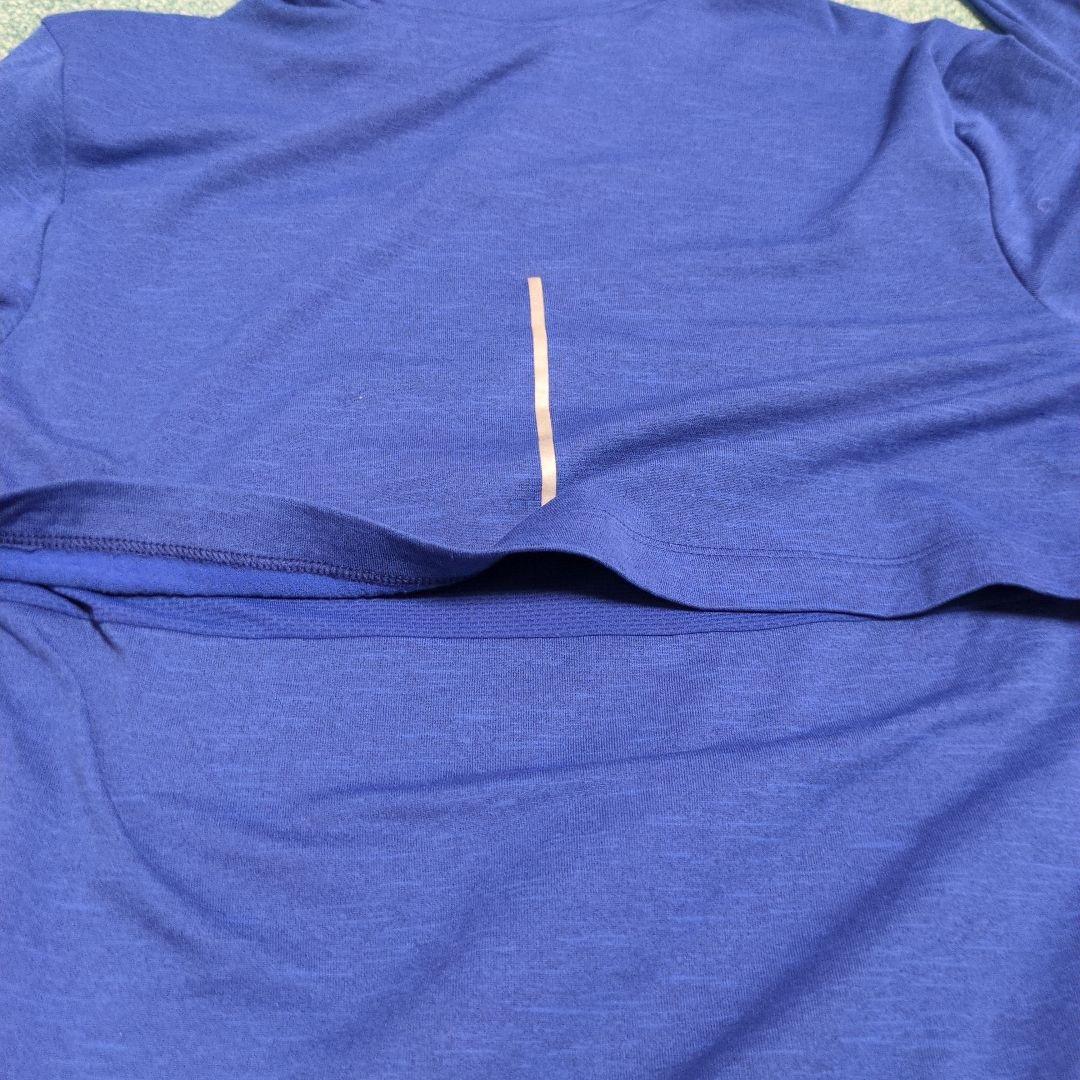 タグ付き新品★Nike DRI-FIT フード付きランニングウェア