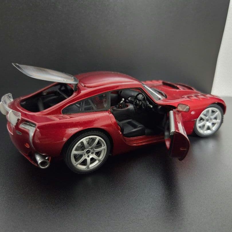 jadi TVR サグリス　1/18 ジャンク