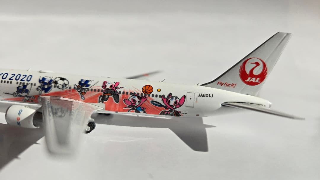 JAL 767-300ER 東京五輪　特別塗装1:400　Phoenix