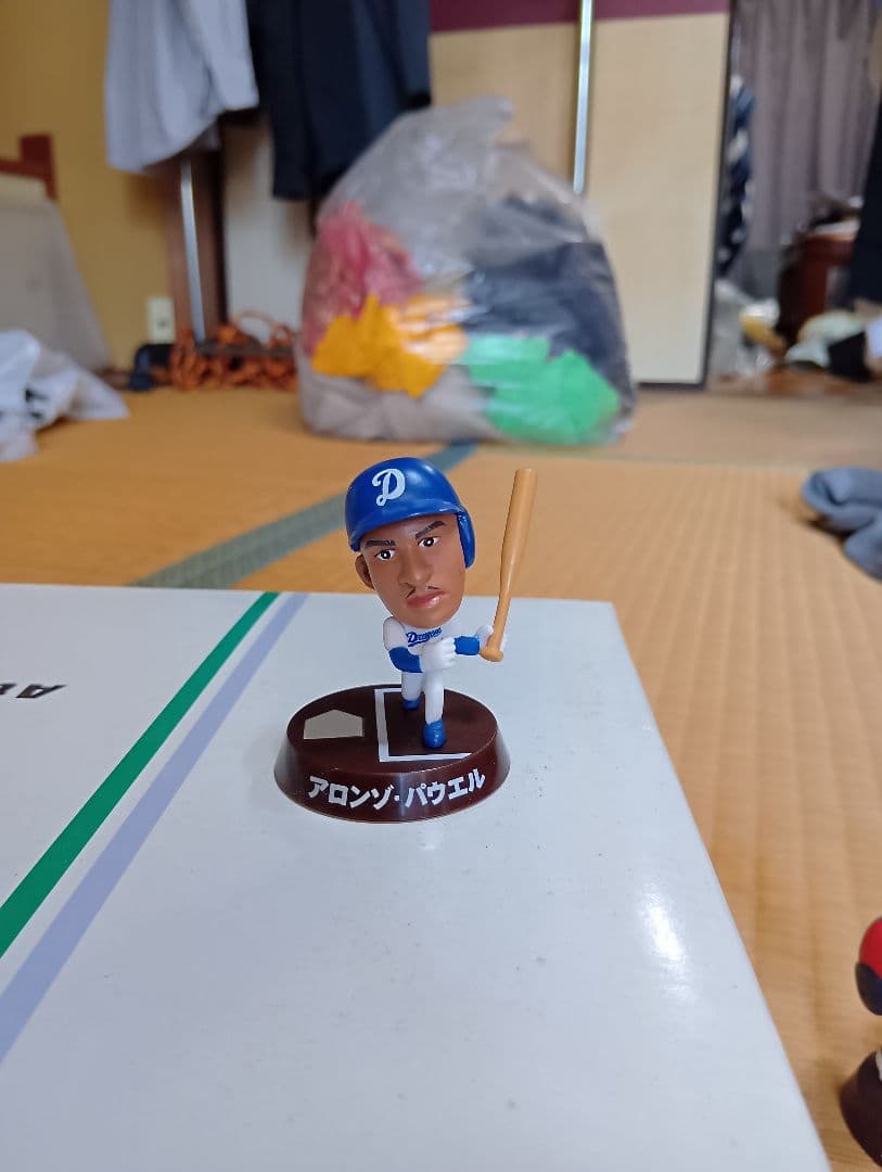 ジョージア オリジナルプロ野球助っ人外国人フィギュア全8種セット