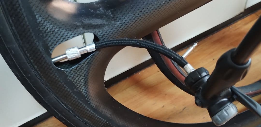 トレカ TORAYCA カーボンバトンホイール 700C チューブラー 後輪