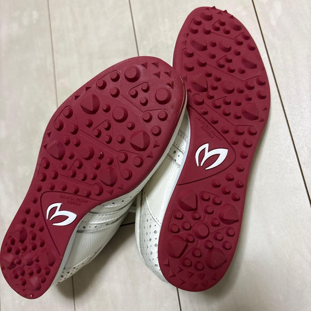 【新品未使用】マスターバニー24.5cmゴルフシューズ(女性用)