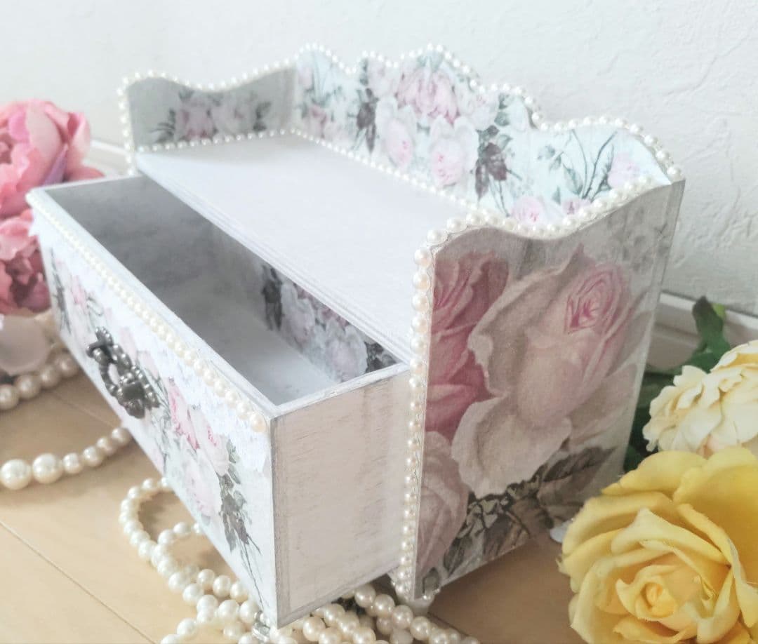 薔薇　小物入　（ロココ調）