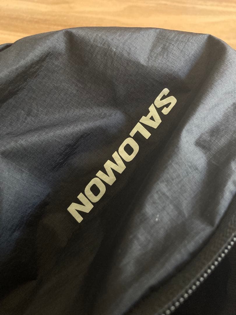 L*様 購入日に即発送 美品 SALOMON ACTIVE SKIN 8 Lサイ