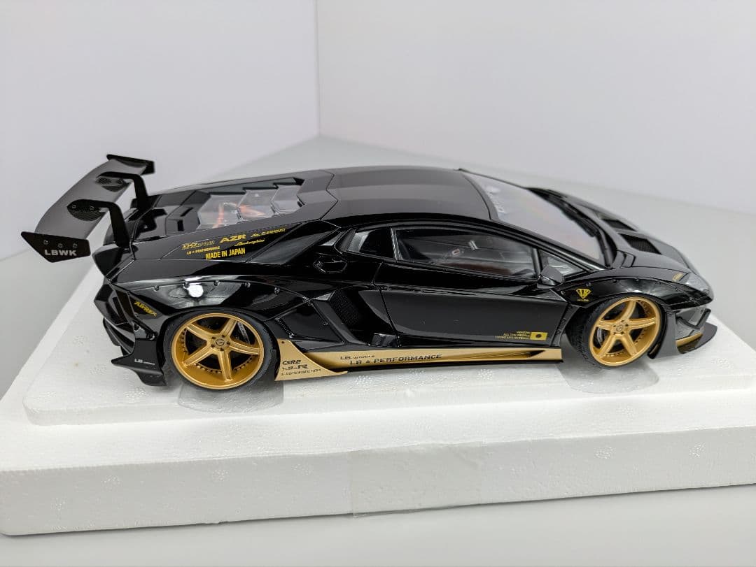 1/18 ミニカー ランボルギーニ　アヴェンタドール リバティウォーク Aa