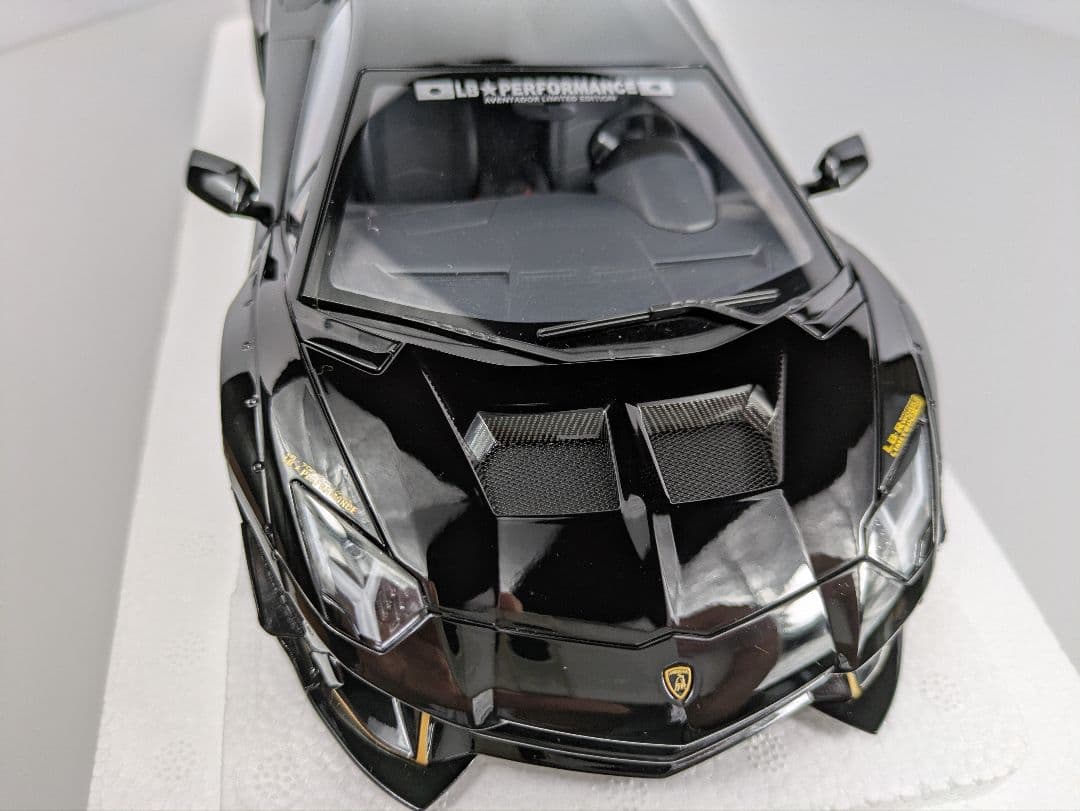 1/18 ミニカー ランボルギーニ　アヴェンタドール リバティウォーク Aa