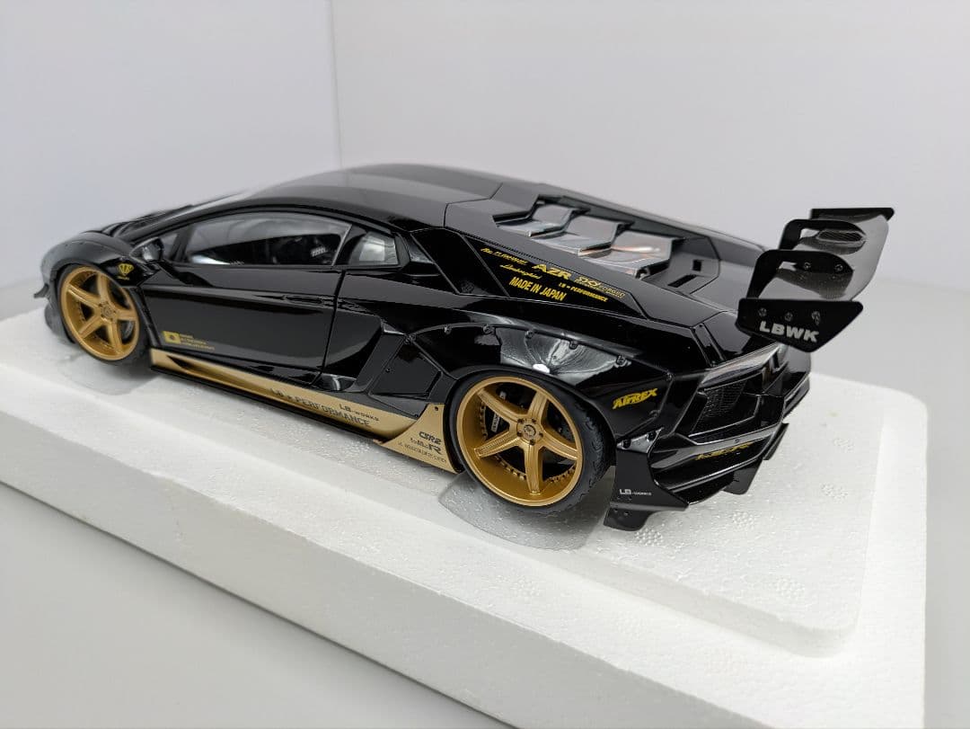 1/18 ミニカー ランボルギーニ　アヴェンタドール リバティウォーク Aa