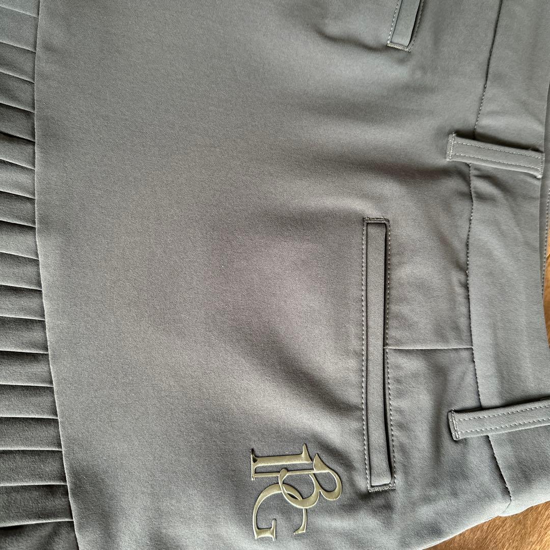 【美品】1PIU1UGUALE3 GOLF レディースプリーツスカートグレー
